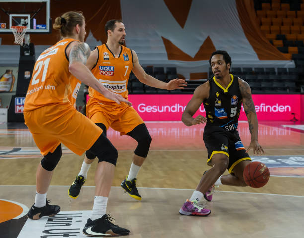 是对球场成 是对球场成